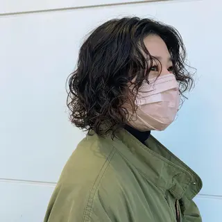 ショート パーマ カトウ ユウカのヘアスタイル
