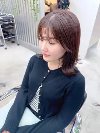 ミディアム カラー 岡野 静華のヘアスタイル