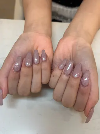 ネイル Raviy新宿店所属・たなか ひろなのネイルデザイン