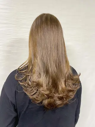 セミロング カラー ヘアアレンジ 髪質改善【縮毛矯正】 美髪ボブを量産する人のヘアスタイル