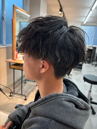 パーマ メンズ フェザーパーマ/韓国 /メンズカット/保立のヘアスタイル