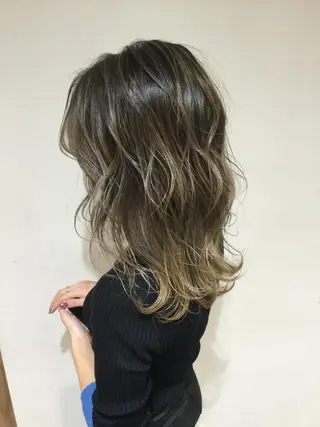 ミディアム カラー AMI Hair  supply所属・髪質改善カラー 韓国風レイヤーのヘアスタイル