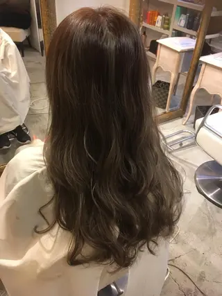 ロング カラー Lumderica(ラムデリカ)所属・横浜/元町/石川町 ラムデリカYUKAのヘアスタイル