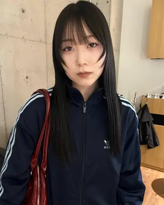 カラー SIKI所属・sliver ・siki /YUIのヘアスタイル