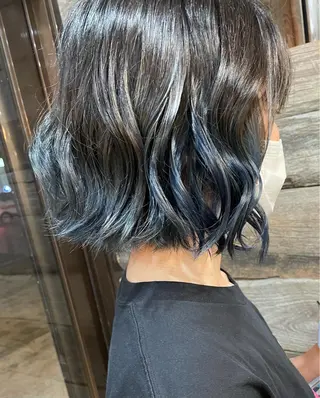 ショート andKおもろまち店 艶ダブルカラー✨のヘアスタイル