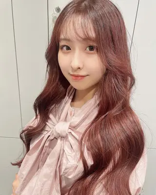 ロング カラー ヘアアレンジ 耳つぼ屋さん ‎🤍りりのヘアスタイル