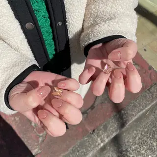 ネイル ﾔｽﾀﾞ ﾐﾅのネイルデザイン