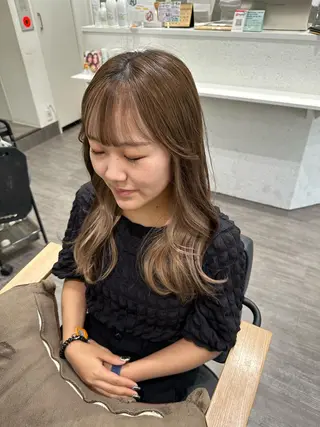 セミロング カラー 艶髪レイヤー上田 紗也🇰🇷💗のヘアスタイル