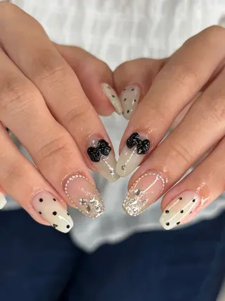 ネイル moi nail ˙⋆.˚のネイルデザイン