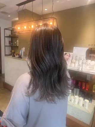 ロング カラー YUI/レイヤー/ ハッシュカットのヘアスタイル