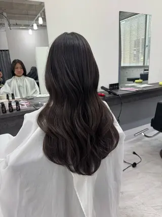 ロング レイヤー・ブリーチ kiyotoshiのヘアスタイル