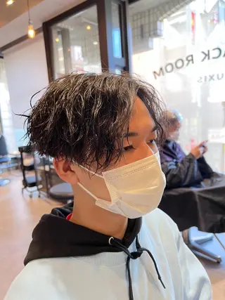 パーマ メンズ 大澤 慶紘のヘアスタイル