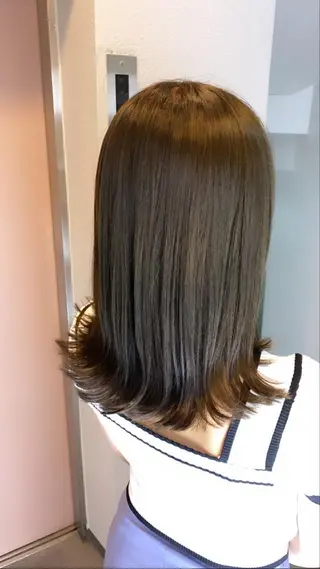 カラー La fith hair letter所属・西山 花のヘアスタイル