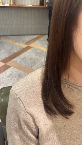 セミロング moon所属・平出 千尋のヘアスタイル