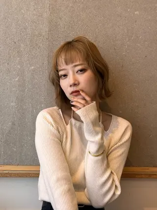 ミディアム カラー 艶髪ブリーチ/レイヤ ー/竹本幸希のヘアスタイル