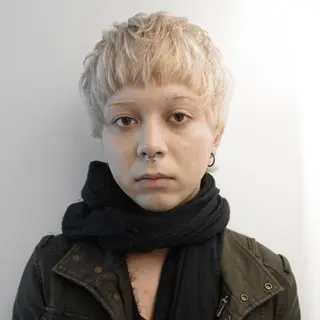 ショート カラー ハイトーン/パーマ/ メンズ / 櫻本🌐のヘアスタイル