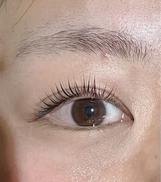 パーマ 内田 詩伊菜のマツエク・マツパデザイン