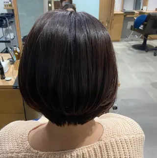 ショート カラー 安岡美咲✂︎ 艶カラー/髪質改善のヘアスタイル