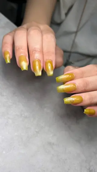 ネイル 関山 志乃のネイルデザイン