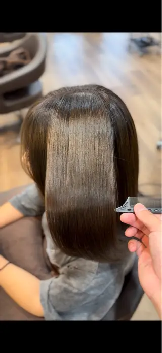 ミディアム 穴澤 大地のヘアスタイル