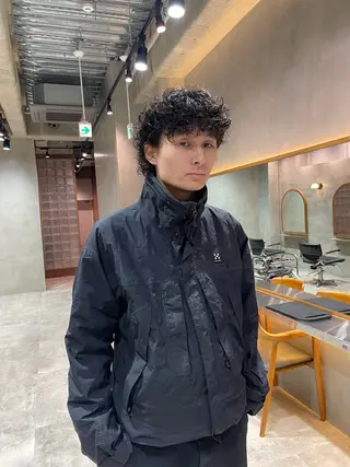 ミディアム 渡邉 和喜のヘアスタイル