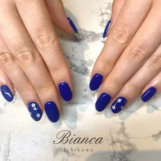 ネイル Bianca 石井🎀のネイルデザイン