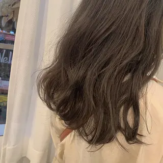 ミディアム SALOWIN新潟万代所属・緑川 瑞穂のヘアスタイル