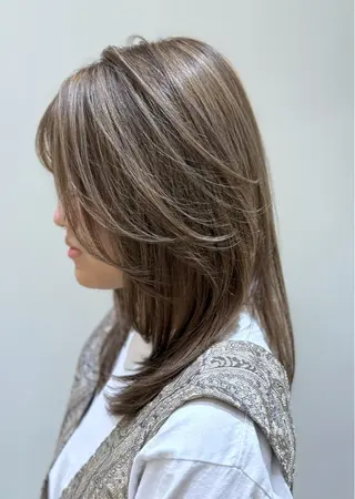 カラー NYNYイオン四條畷 村上 心のヘアスタイル