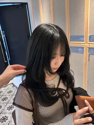 セミロング カラー miko🪽地毛風/ ハイトーン/レイヤーのヘアスタイル