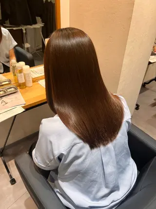 セミロング adore/ ヒナのヘアスタイル