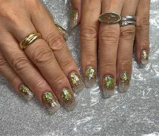 ネイル VIERU 🌈🎀💖のネイルデザイン