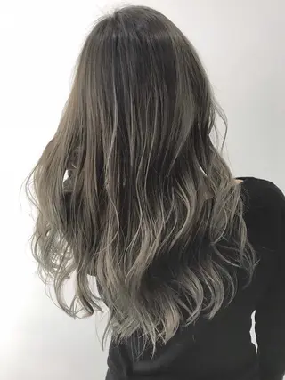 カラー ❤️ショートカット ・顔周りカット❤️のヘアスタイル