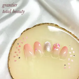 ネイル grantier beautyのネイルデザイン