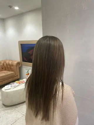 ロング 小林 篤滋郎のヘアスタイル