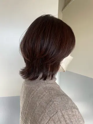 ミディアム 小久保 里紗のヘアスタイル