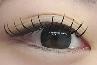 マツエク・マツパ FLY NAIL&Eyelash Salon 梅田店所属・YUKI FUKUMARUのマツエク・マツパデザイン