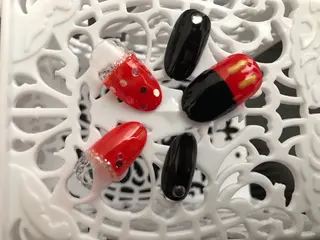 ネイル 石谷 詩織のネイルデザイン