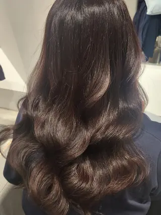 ミディアム ステアケース所属・小副川 Maayaのヘアスタイル