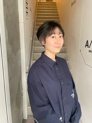 ショート カラー A/LEE所属・久保田 千尋のヘアスタイル