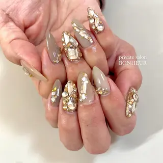 ネイル BONHEUR Annaのネイルデザイン