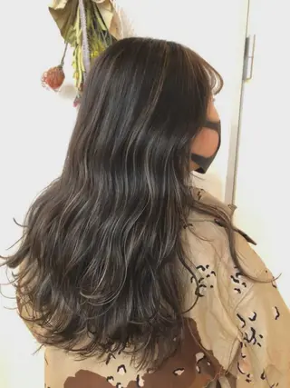 セミロング カラー MIA 菅原のヘアスタイル
