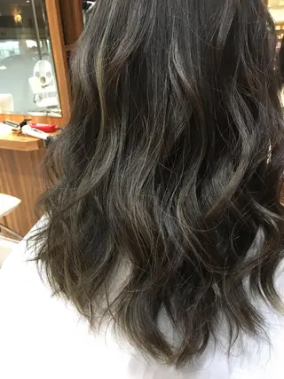 ミディアム カラー 白髪ぼかしハイライト 柳川拓哉のヘアスタイル