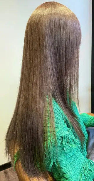 ロング カラー Mavie hair所属・髪質改善×潤艶カラー ⭐️岡田崇彰のヘアスタイル