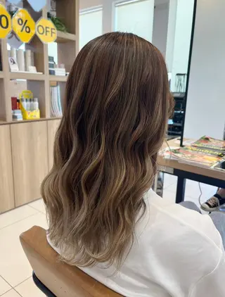 セミロング ルクール柏崎店　亀山 由樹のヘアスタイル