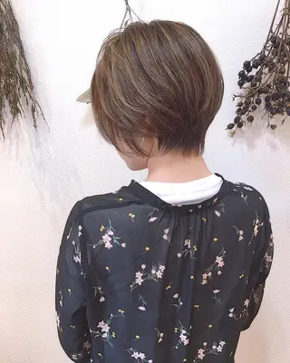 ショート カラー ショート、ボブ シマダマサトのヘアスタイル