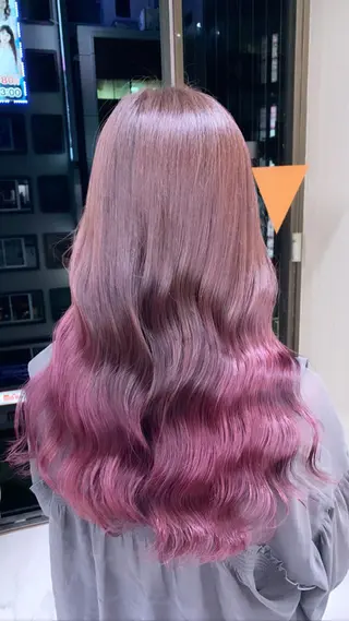 セミロング カラー ヘアアレンジ neon hair所属・🩵 JURI🩵のヘアスタイル