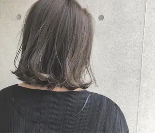 ミディアム カラー ヤスドミ ケイスケのヘアスタイル