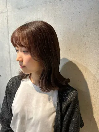 セミロング カラー 【銀座】艶髪/上品な カラー特化/涼/駅近のヘアスタイル