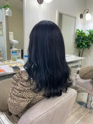 セミロング ネモトメイナ🌿‬ 今月末で退職しますのヘアスタイル