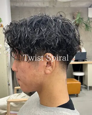 パーマ メンズ 【メンズパーマ】 SiLO 三宅のヘアスタイル